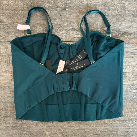 • NWT! [Victoria’s Secret] Boustier • - Picture 5 of 11